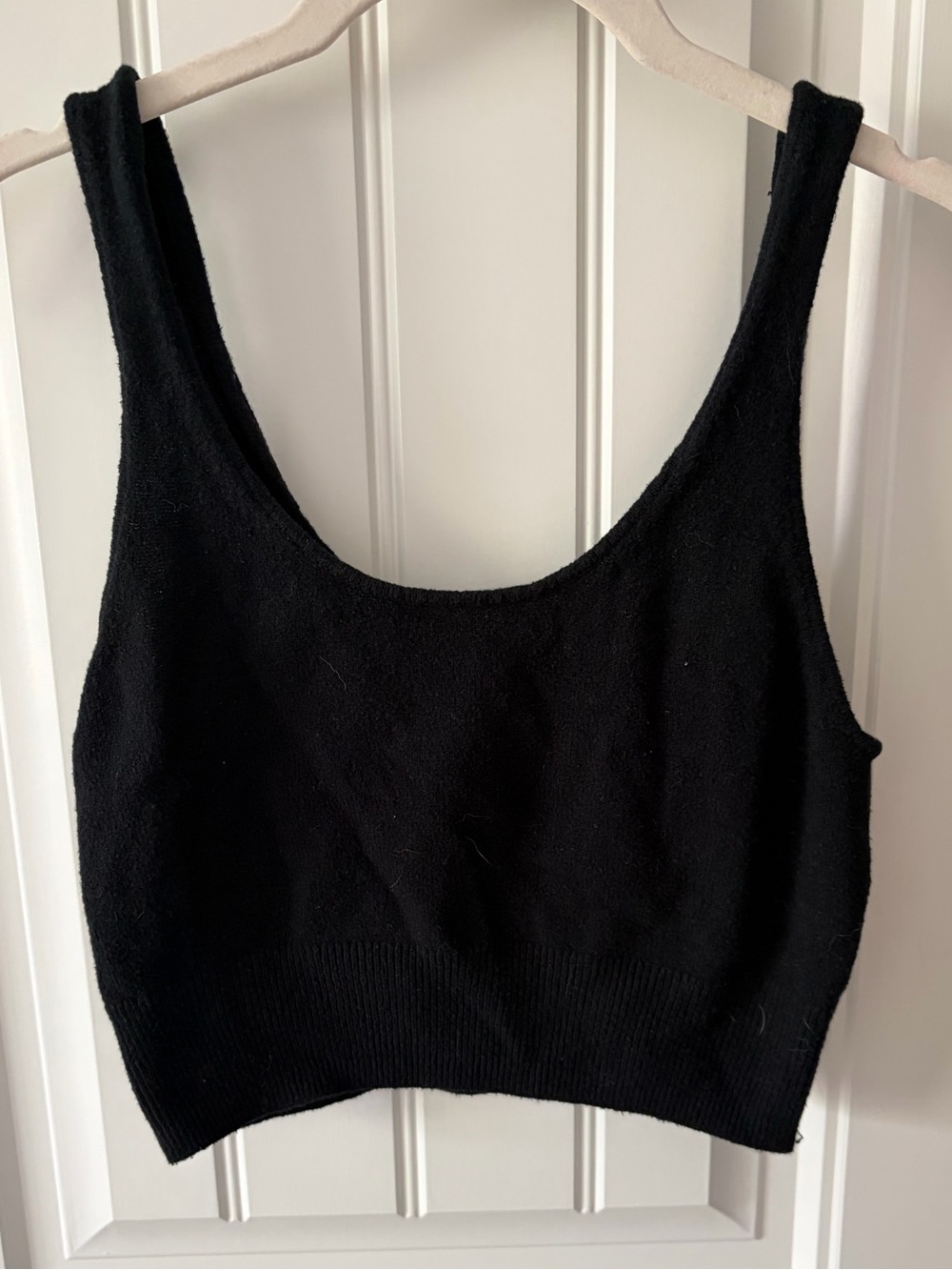 Gap- Black Women's Scoop Neck Knit Tank Top crop